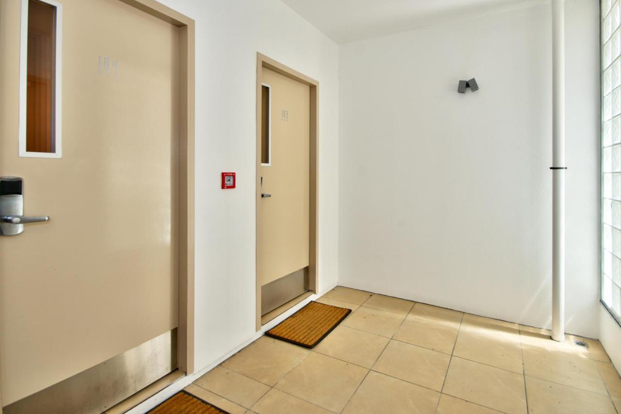 Lakeside Central Studio Apartment Queenstown Exterior foto